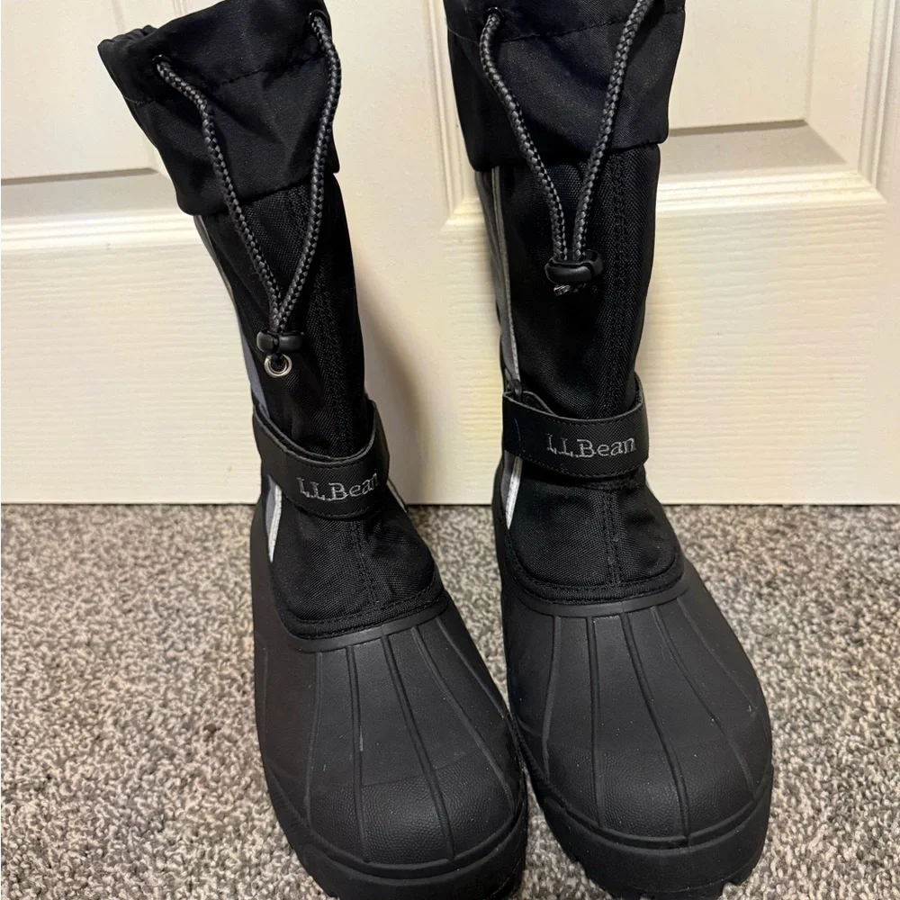 L.L. Bean Kids Black‎ and Gray Boots